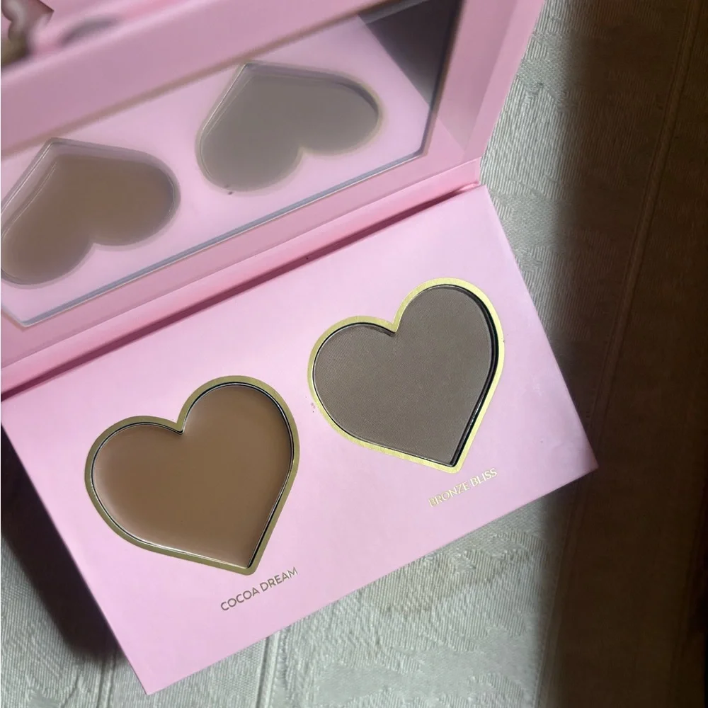 Eloise Sweet Cheeks Bronzer & Contour Palette Duo Medium to Tan BNIB